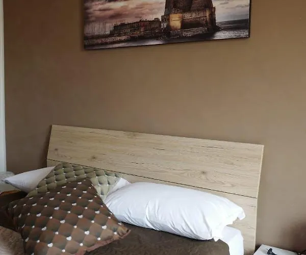 فندق مبيت وإفطار Sant'anna نابولي