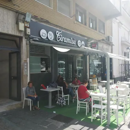 לינה וארוחת בוקר Sant'anna 3*