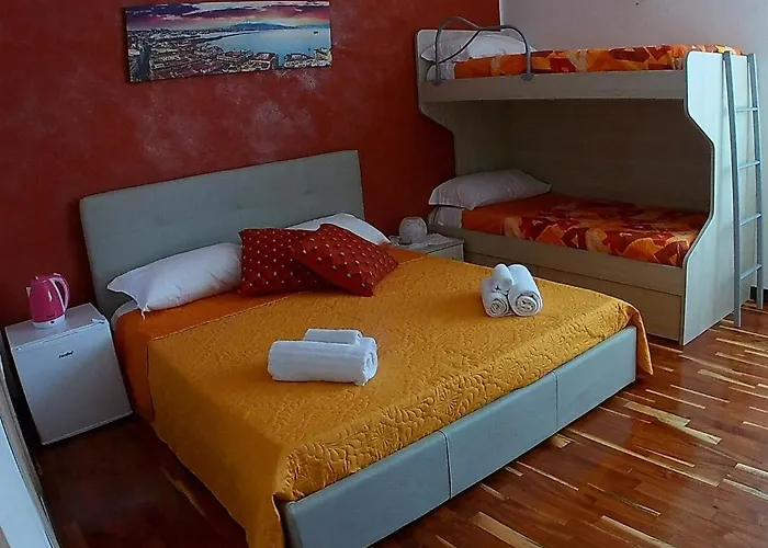 לינה וארוחת בוקר Sant'anna נאפולי