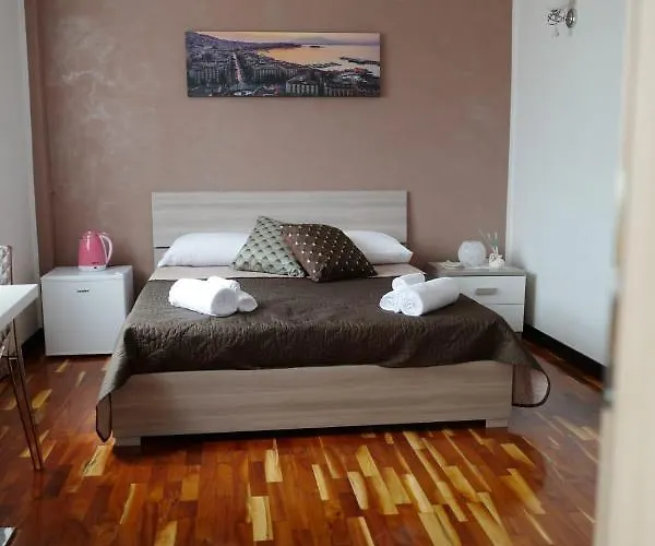 Sant'anna נאפולי